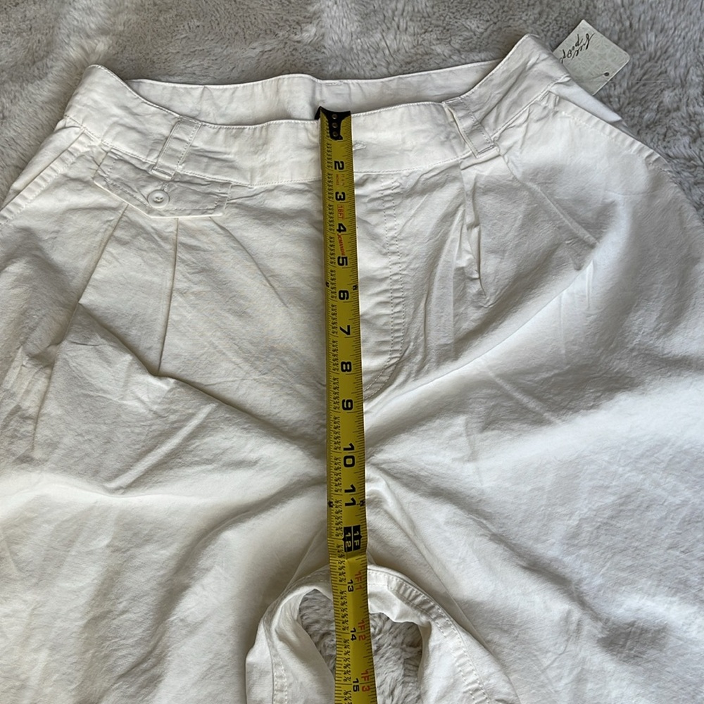 Free People high street Pleated  wide leg Shorts in optic white - Picture 8 of 10